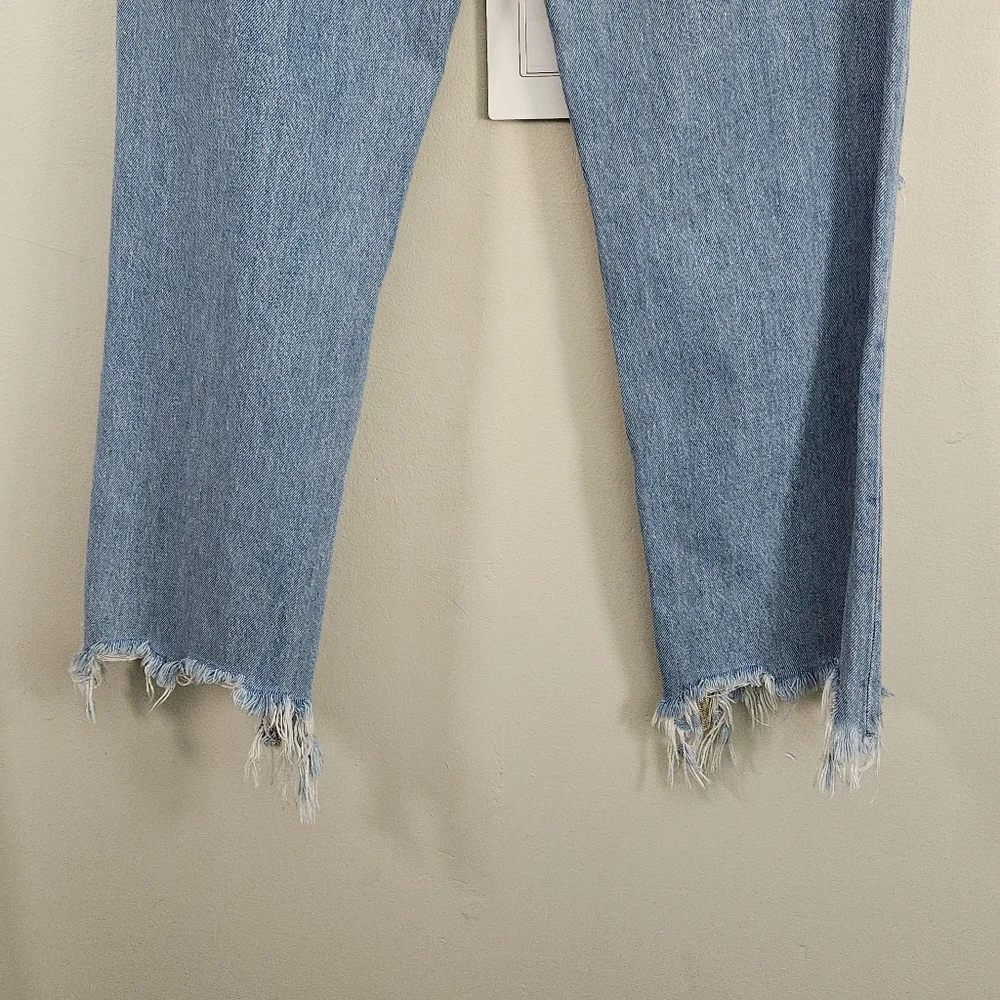 We The Free People Maggie Jeans Light Distressed Light Stone Wash Mid Size 28